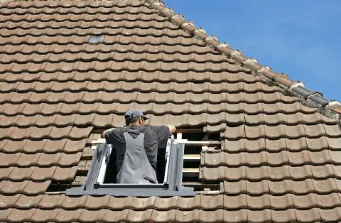 Pose de velux - Lamothe-Capdeville